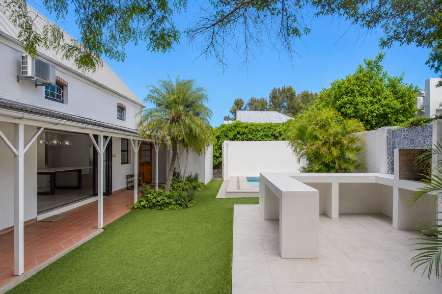 4 Bedroom Property for Sale in Hoog En Droog Western Cape